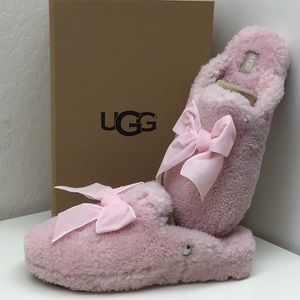 NWT - UGG Pink Slippers Size 10